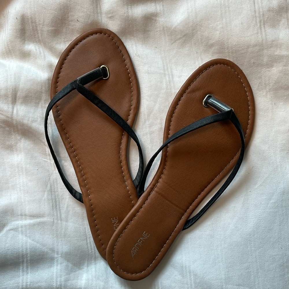 Ardene flip flops